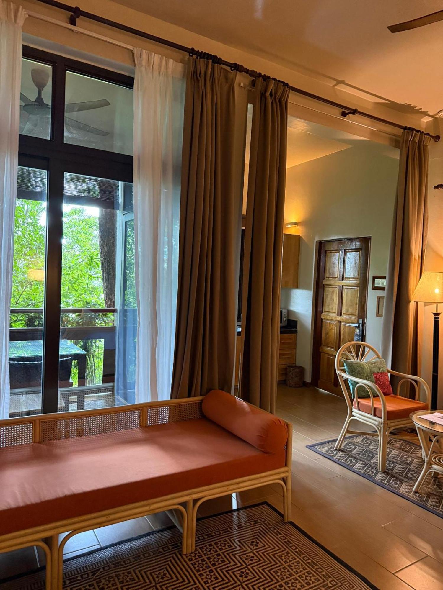 פנתאי צנאנג Ambong Rainforest Retreat מראה חיצוני תמונה